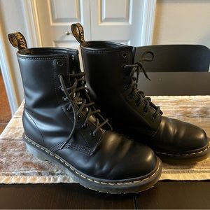 Dr Martens 1460 Smooth Leather Lace Up Boots - Woman’s 9 US